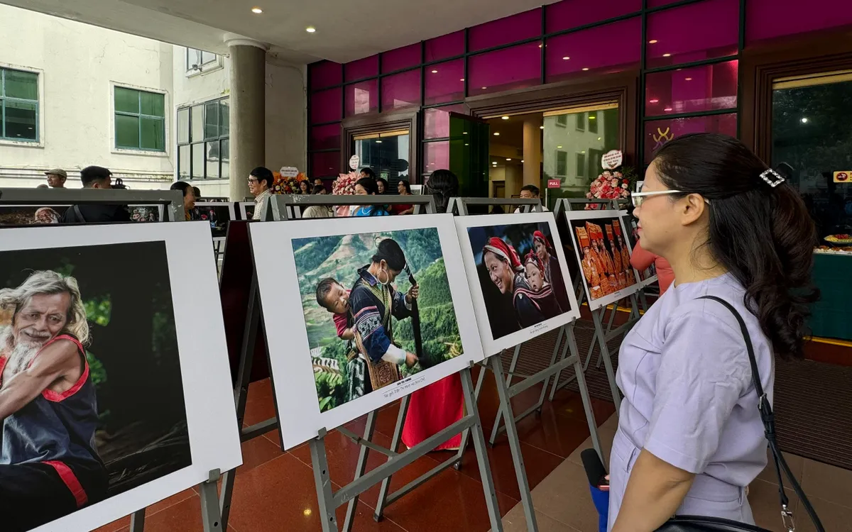 Triển lãm "Sắc màu cuộc sống các dân tộc Việt Nam" mang đến nhiều khám phá thú vị cho công chúng