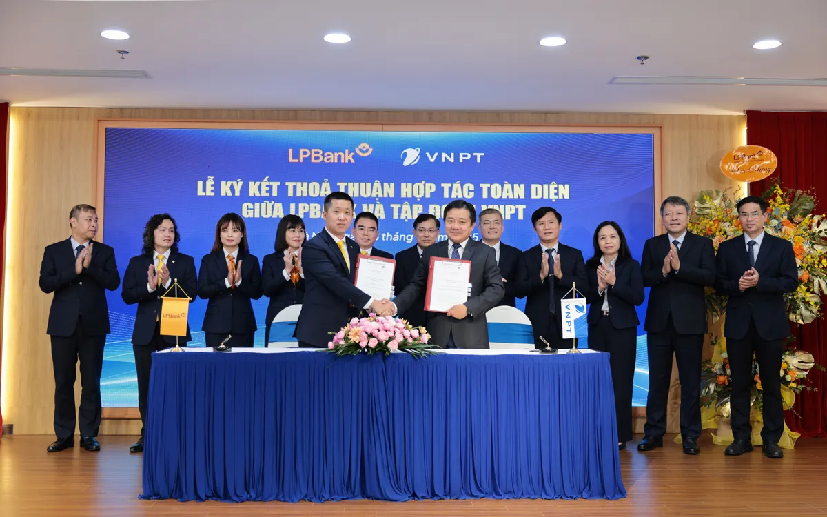 VNPT và LPBank ký kết hợp tác toàn diện, thúc đẩy chuyển đổi số và phát triển bền vững 