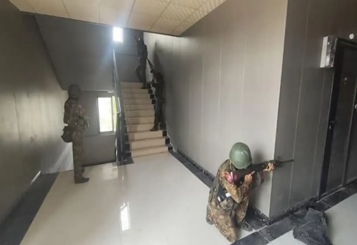 Myanmar bắt giữ hơn 2.000 người tại trung tâm lừa đảo trực tuyến giáp Thái Lan- Ảnh 2.