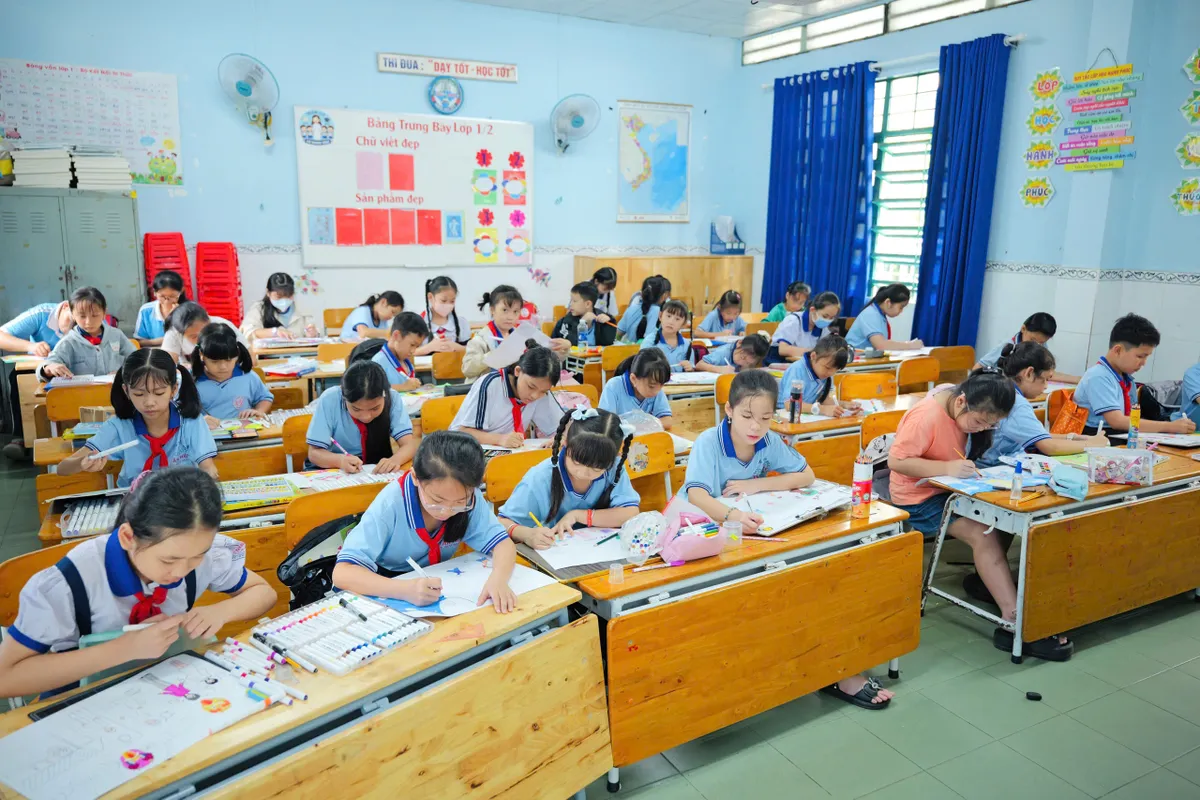 5.000 thiếu nhi TP Hồ Chí Minh vẽ tranh mừng Tết Trung thu độc lập- Ảnh 2.